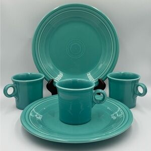 Homer Laughlin Fiesta Classic Rim Dinner Plates & Ring Handled Mugs in Turquoise
